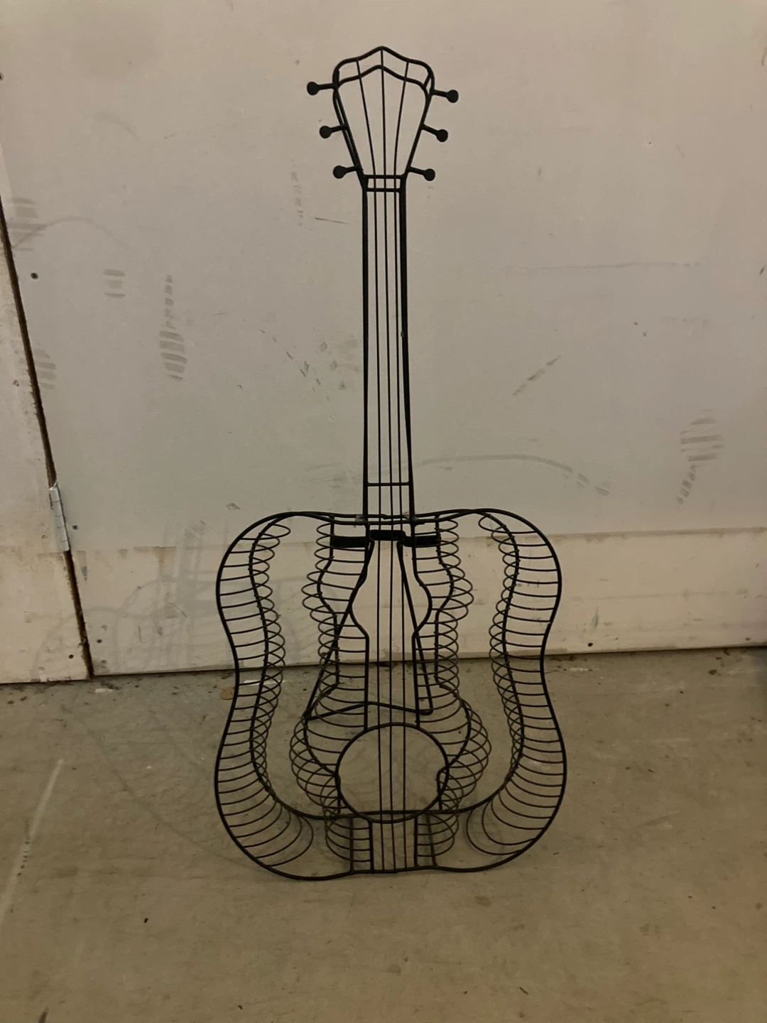 Metal Guitar Shaped Wine Rack