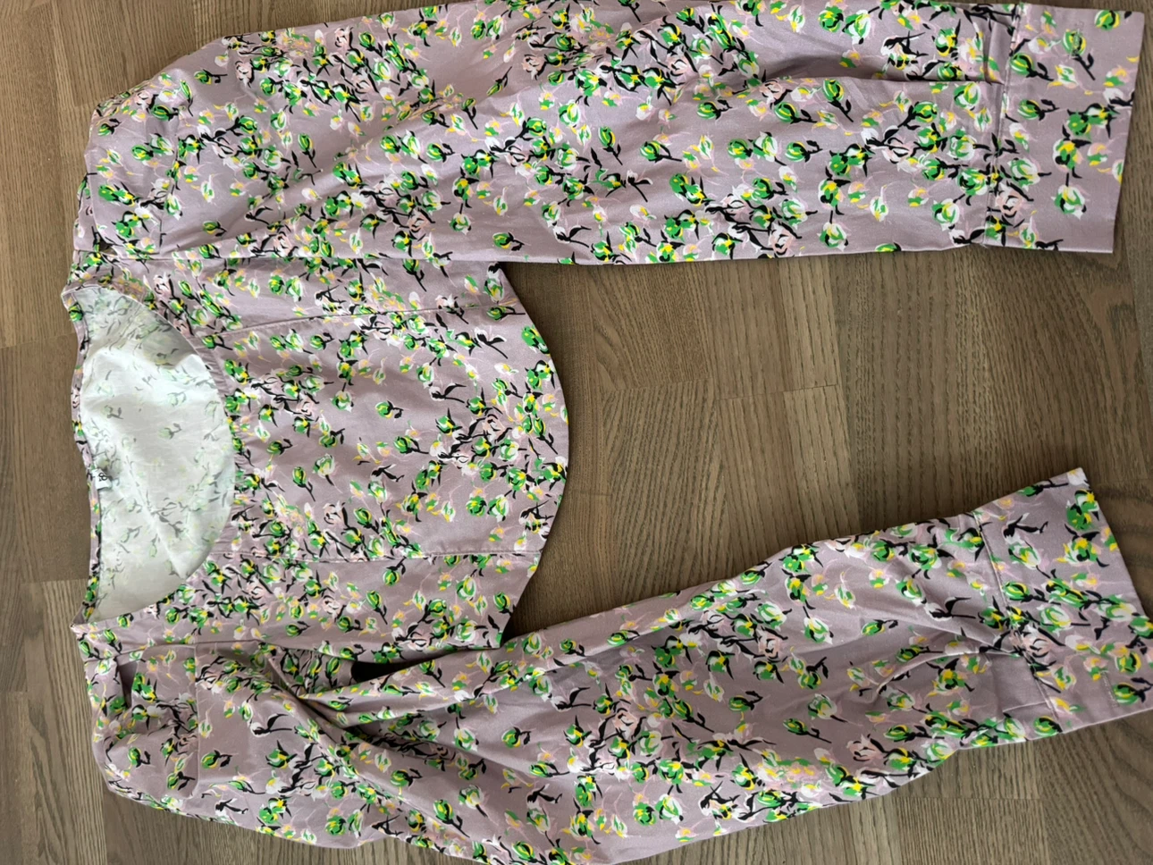 New: Designer’s Floral Body-Hugging Top - photo 4