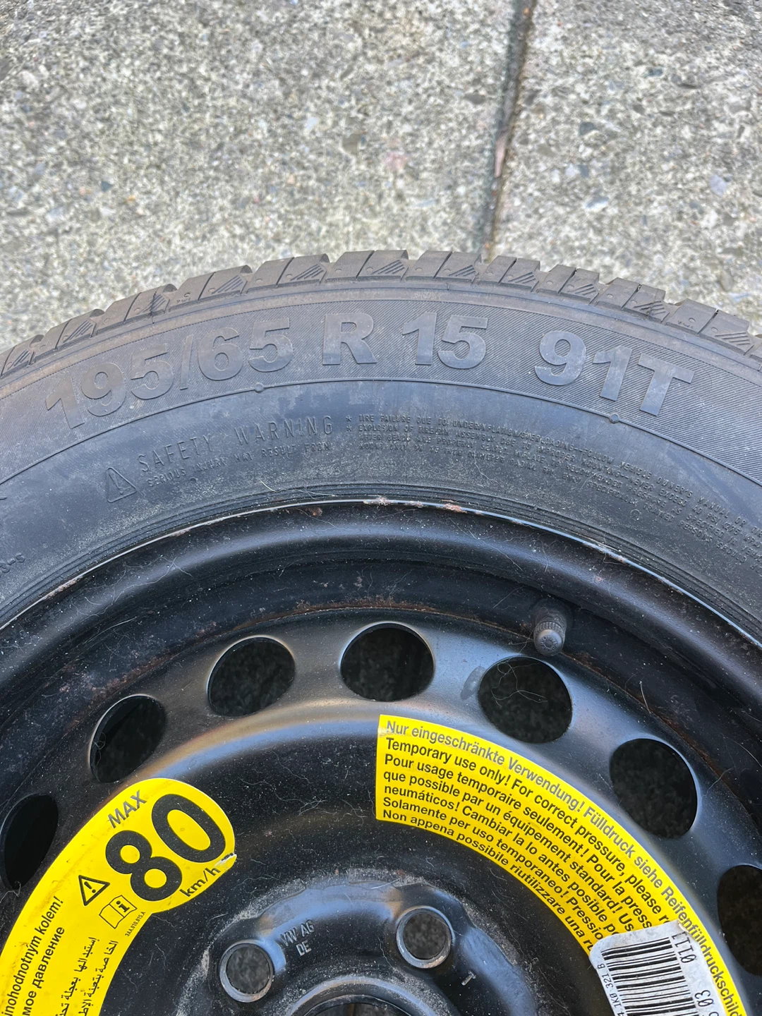 One spare Continental tire from a Volkswagen - photo 2