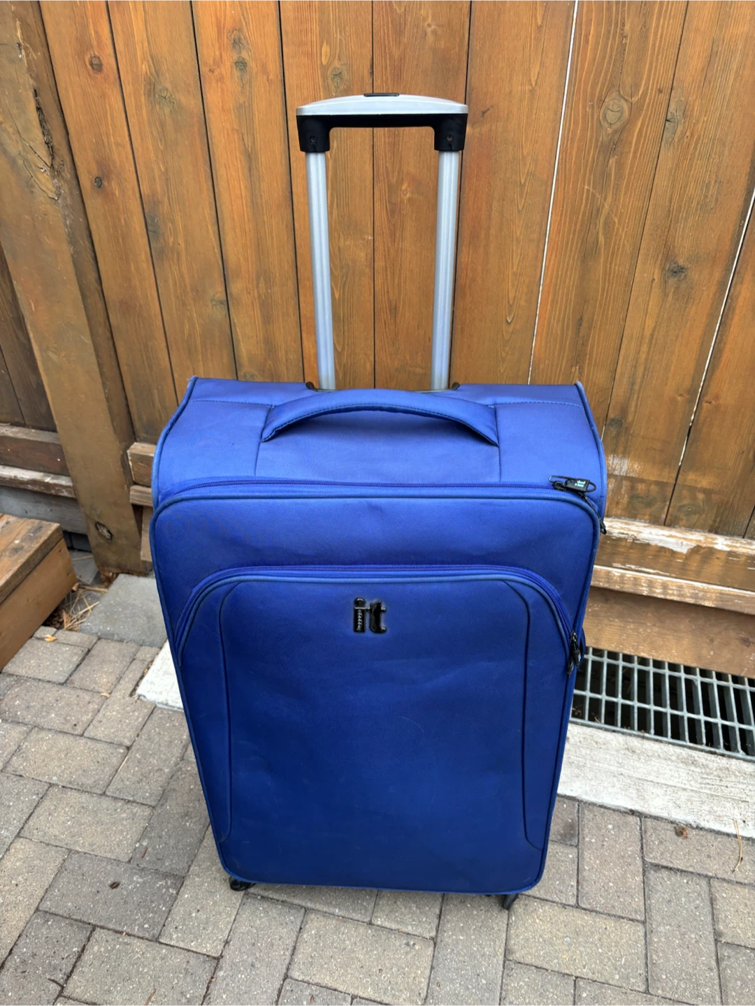Large Check In  it Luggage blue rolling suitcase - photo 2