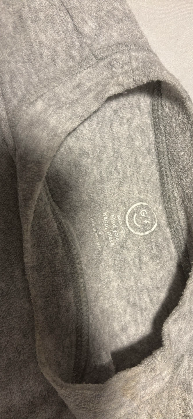 Gilly Hicks Grey Long-Sleeve Sweater - photo 3