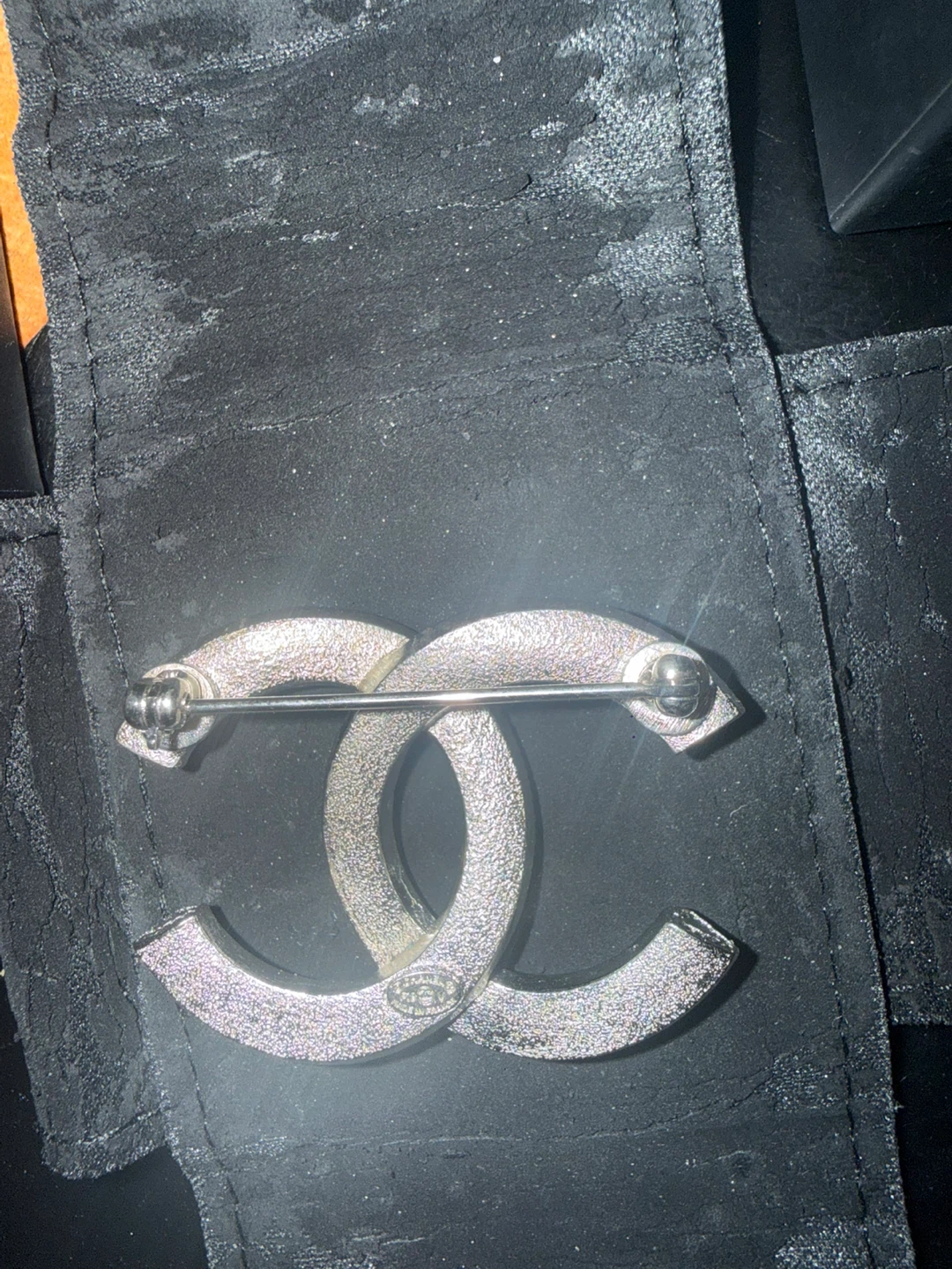 Chanel CC Logo Silver Tone Brooch - photo 2