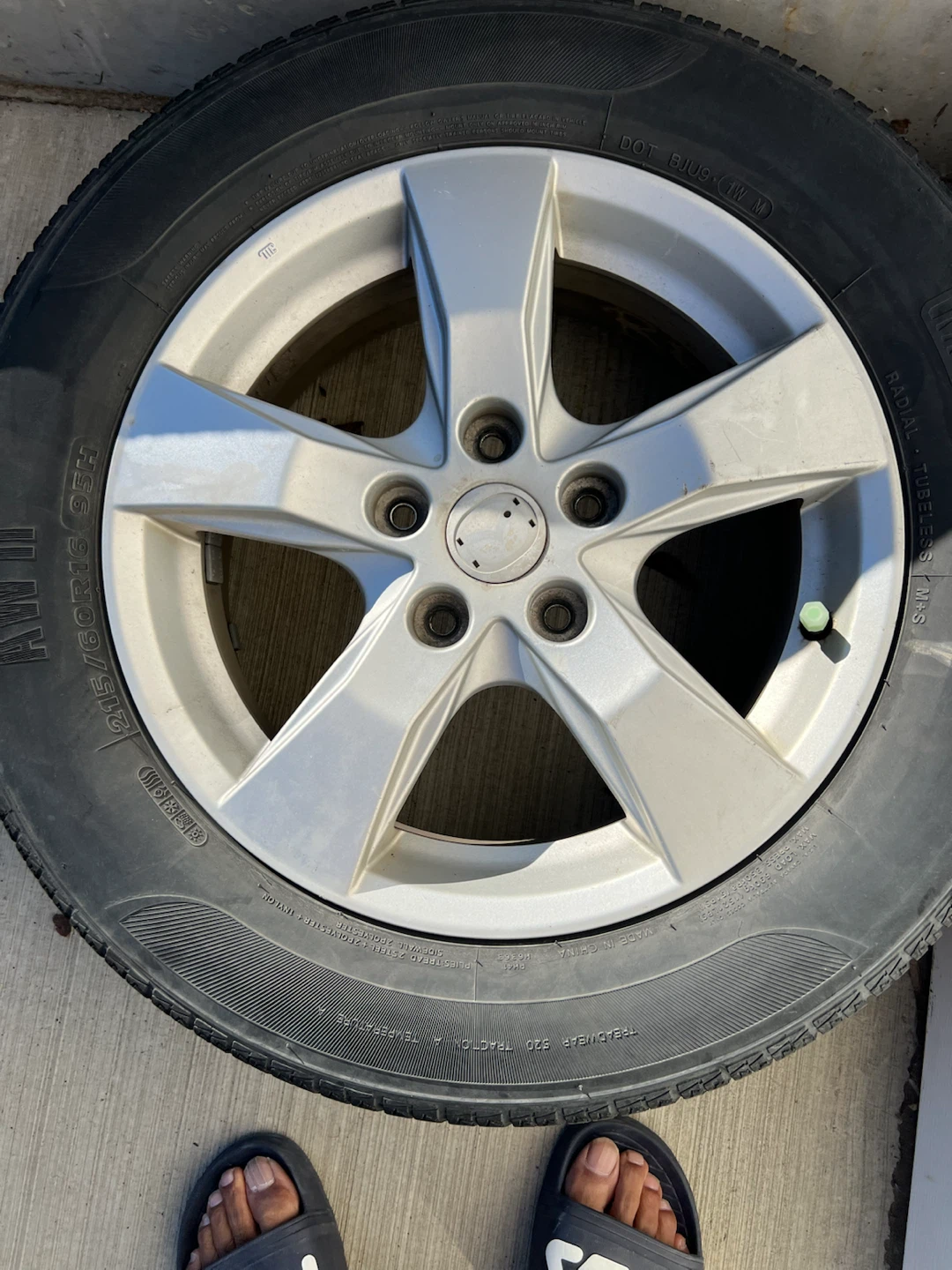 215/60R16 All-Season Tire with Rim - photo 4