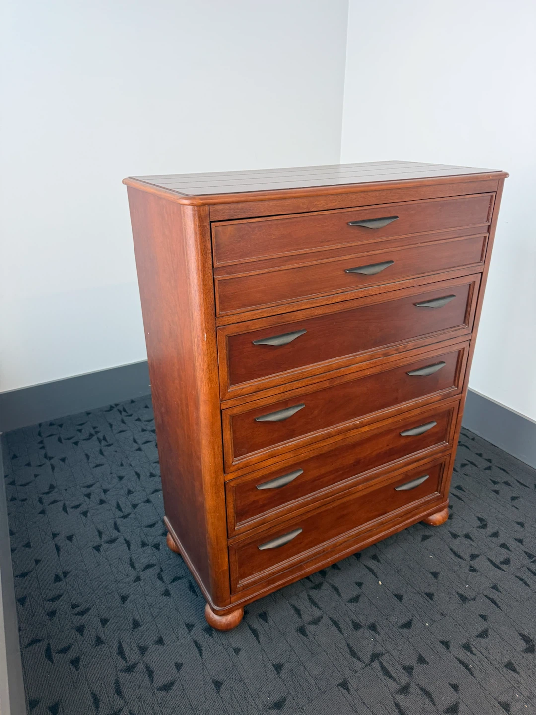 Cherry Finish 5-Drawer Dresser / Tall Bedroom Chest - photo 2
