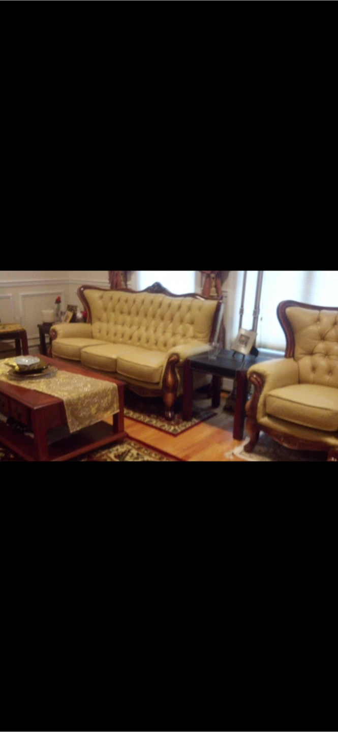 Classic Traditional Leather Sofa