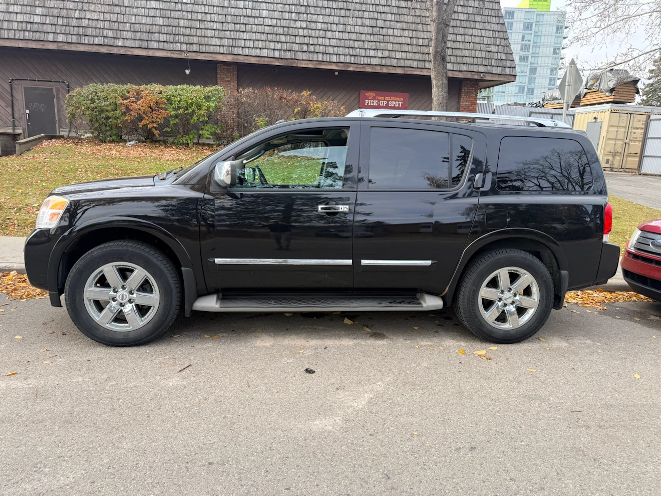 2012 Nissan Armada - photo 2