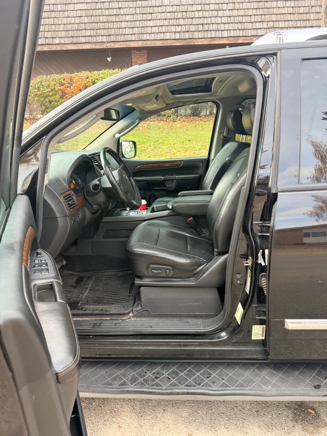 2012 Nissan Armada - photo 4