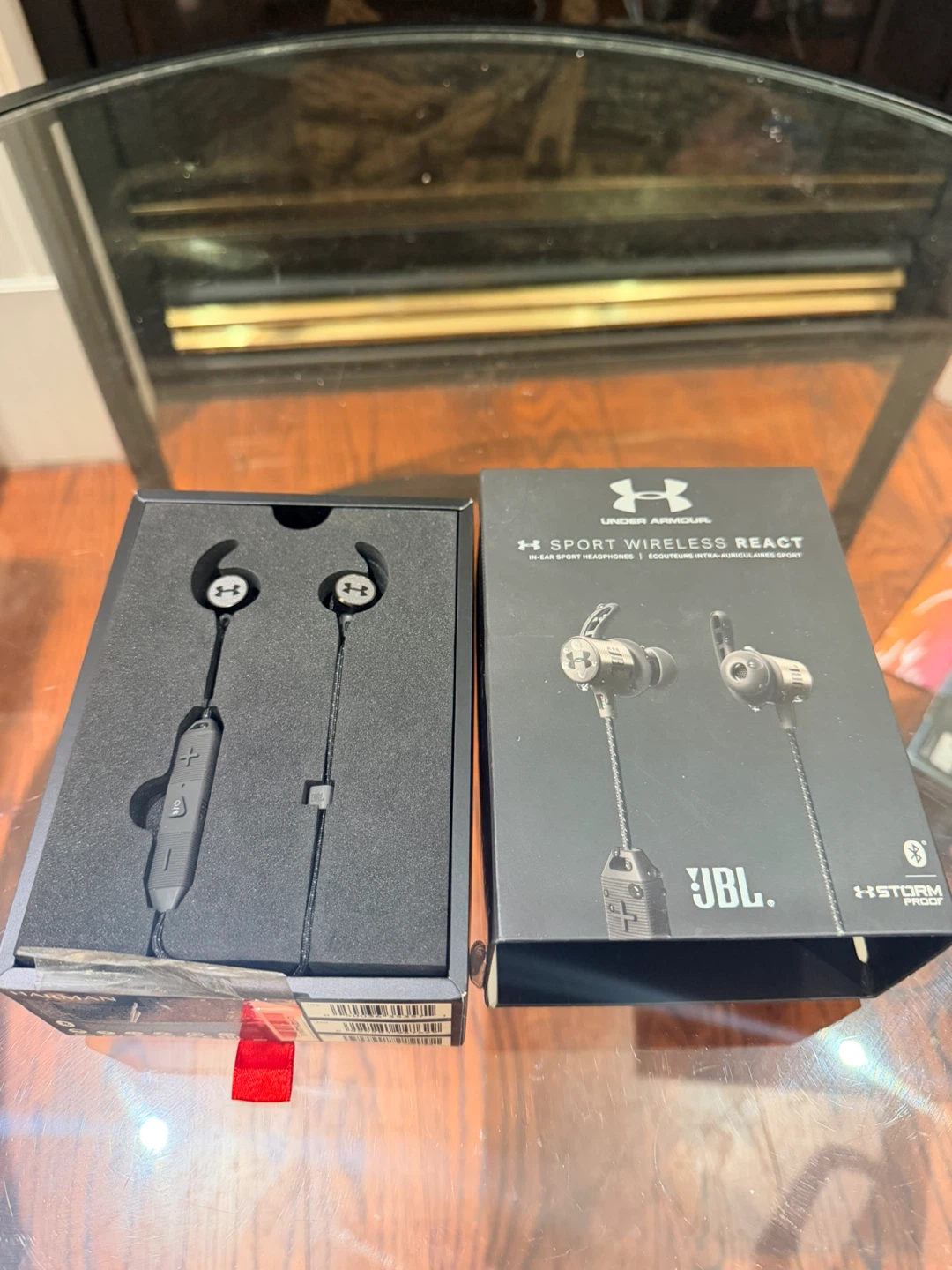 NEW JBL Under Armour Sport Wireless React Earbuds - photo 3