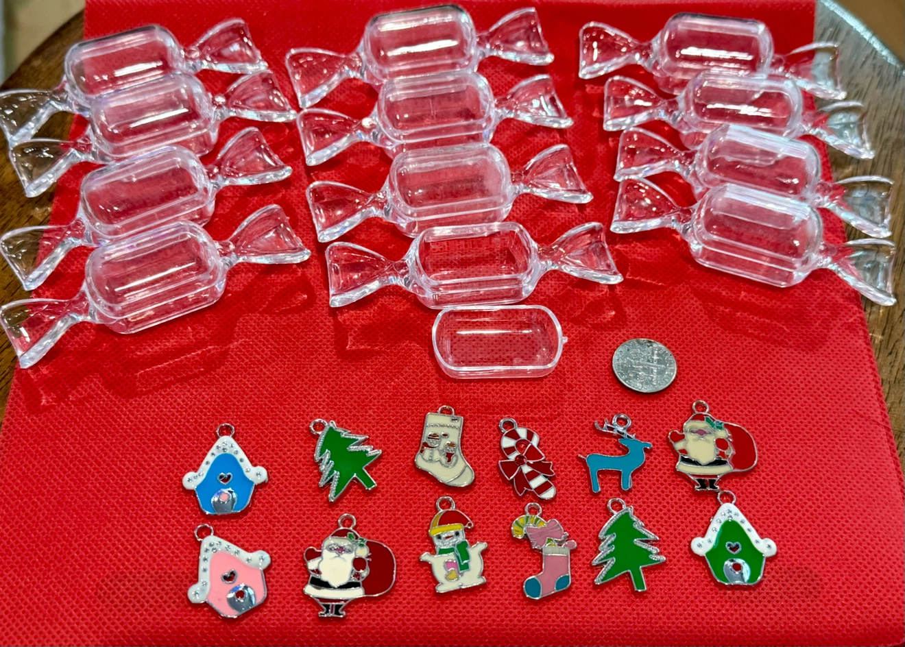 Christmas Charms with Candy-Shaped Cases 12 pcs