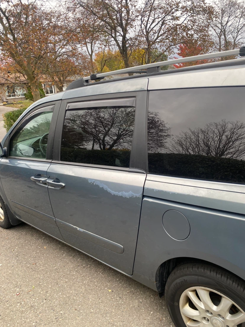 Kia Sedona EX minivan - photo 2