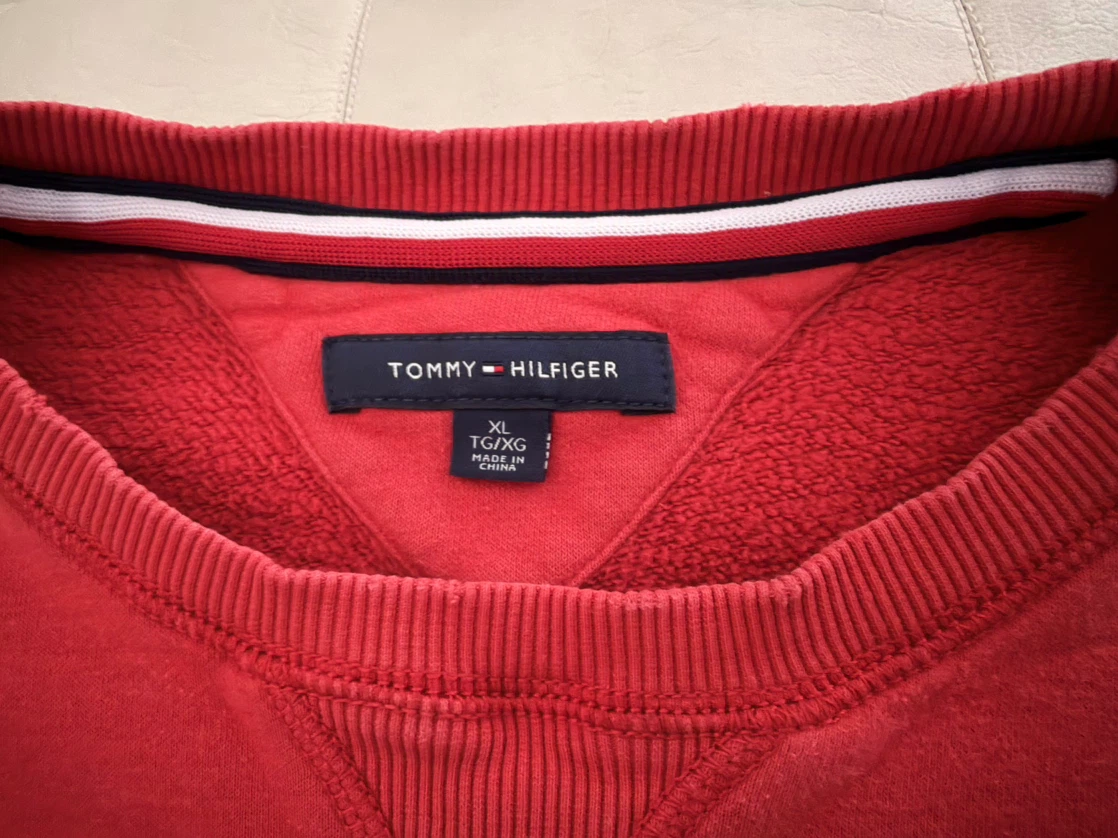 Men’s “XL” Hilfiger Red sweatshirt