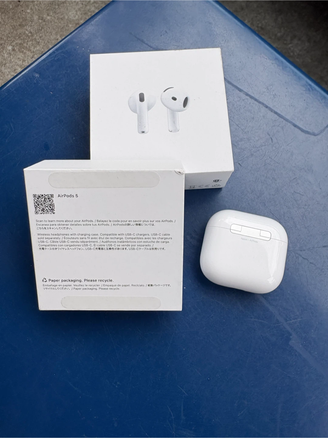 Apple AirPods 5 - photo 2
