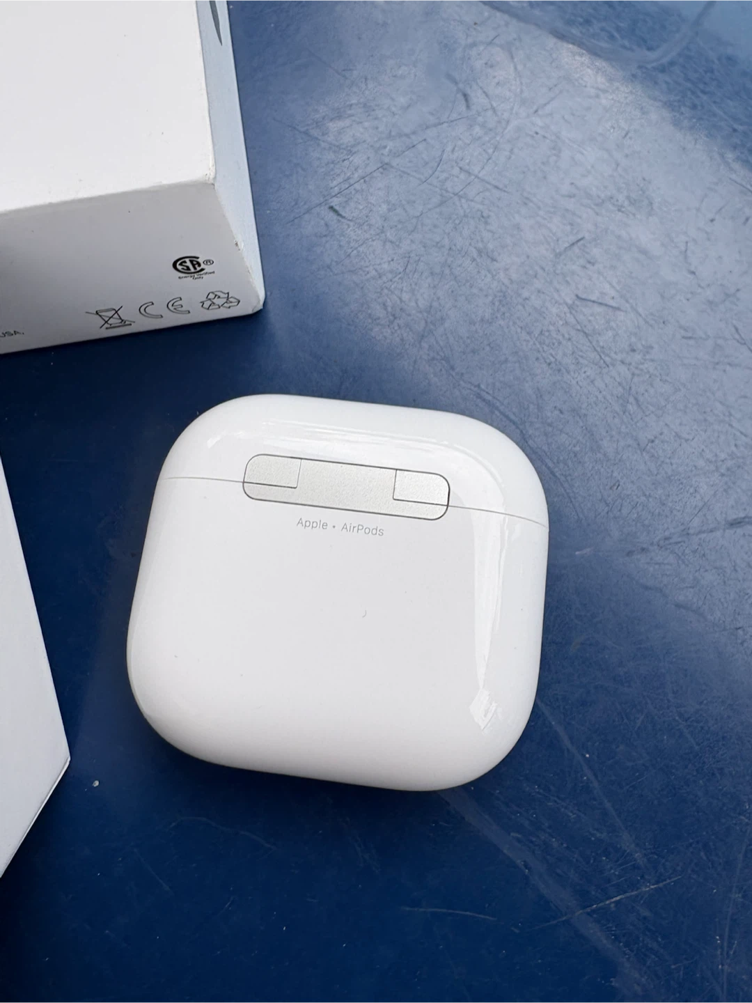 Apple AirPods 5 - photo 3