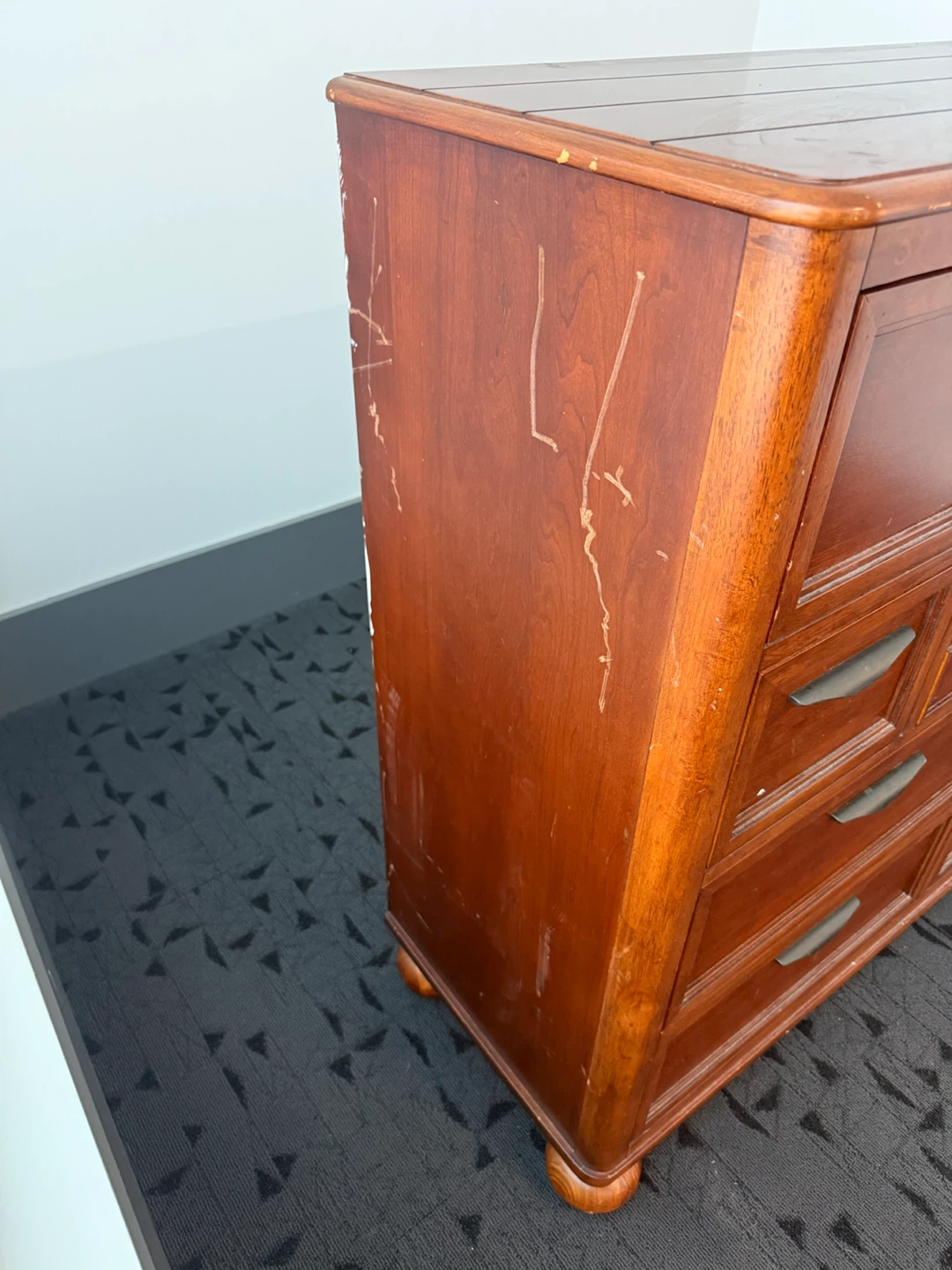 Cherry Finish 9-Drawer Dresser - photo 3