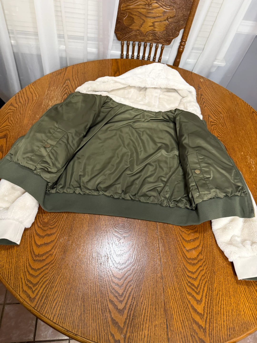 Reversible Olive Green and White Faux Fur Bomber Jacket - photo 4