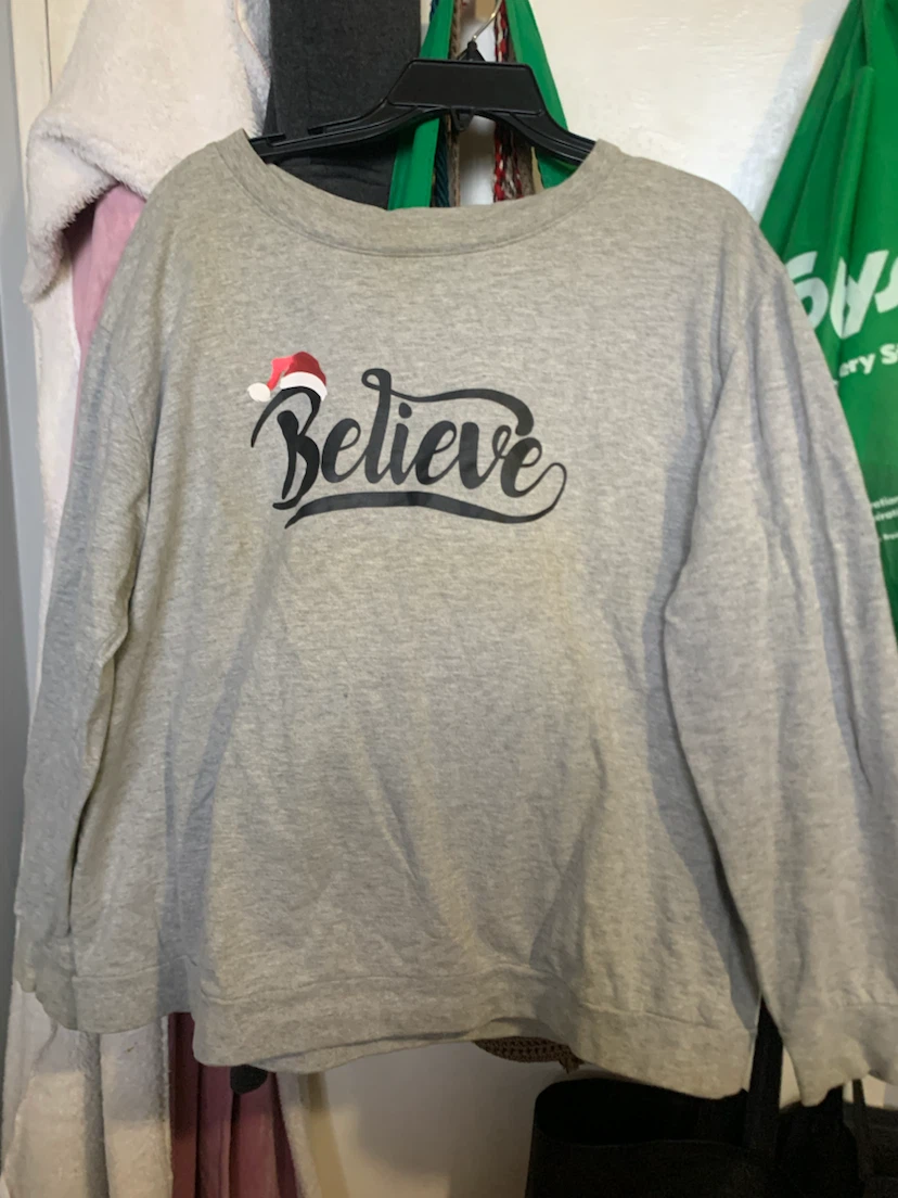 Believe Graphic Christmas Sweatshirt Grey