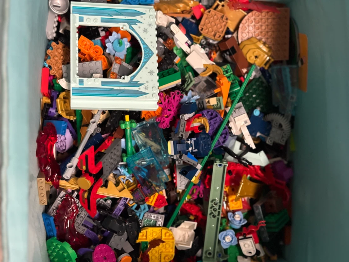 Assorted LEGO building blocks and sets - photo 2