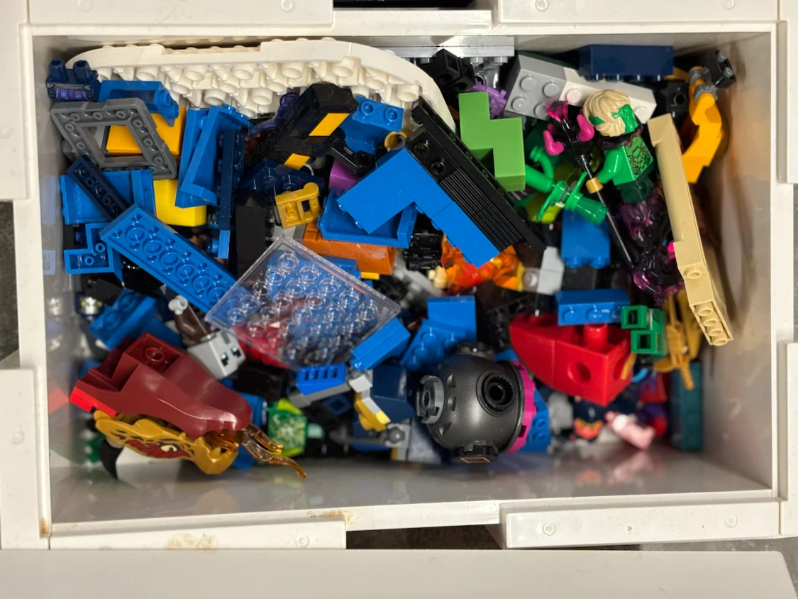Assorted LEGO building blocks and sets - photo 4