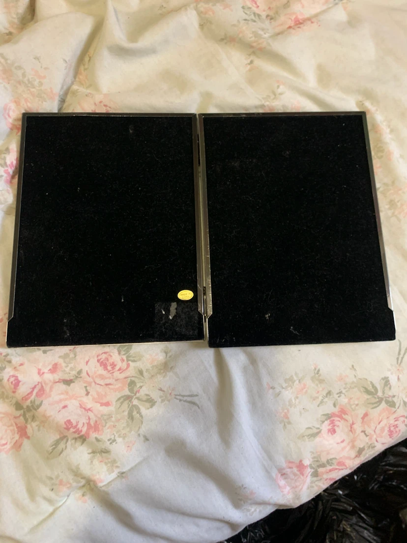 Double hinged photo frame - photo 2