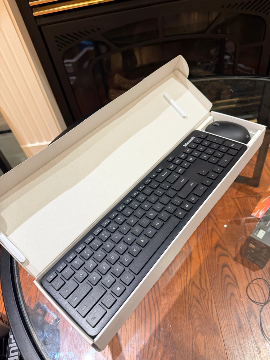 NEW Microsoft Bluetooth Keyboard & Mouse Combo – Black - photo 3