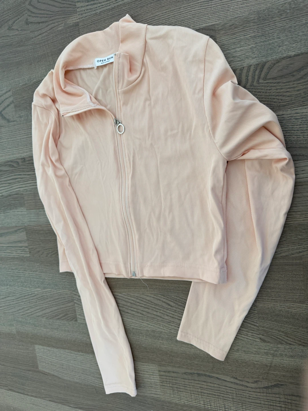 Designer’s ribbed zip-up golf jacket - photo 2