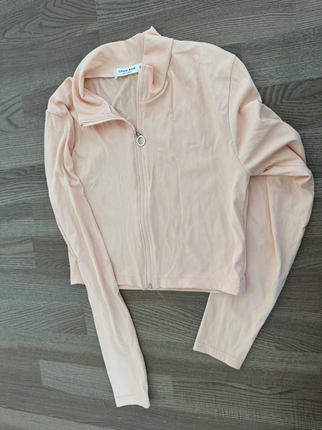 Designer’s ribbed zip-up golf jacket - photo 3