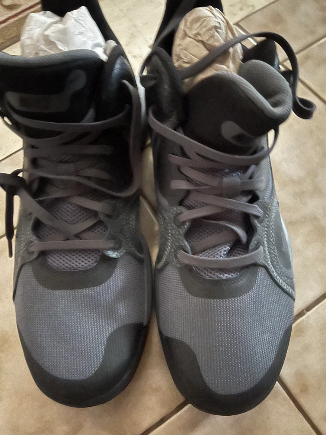 NEW Nike Basketball Shoes - size 9 men - photo 2