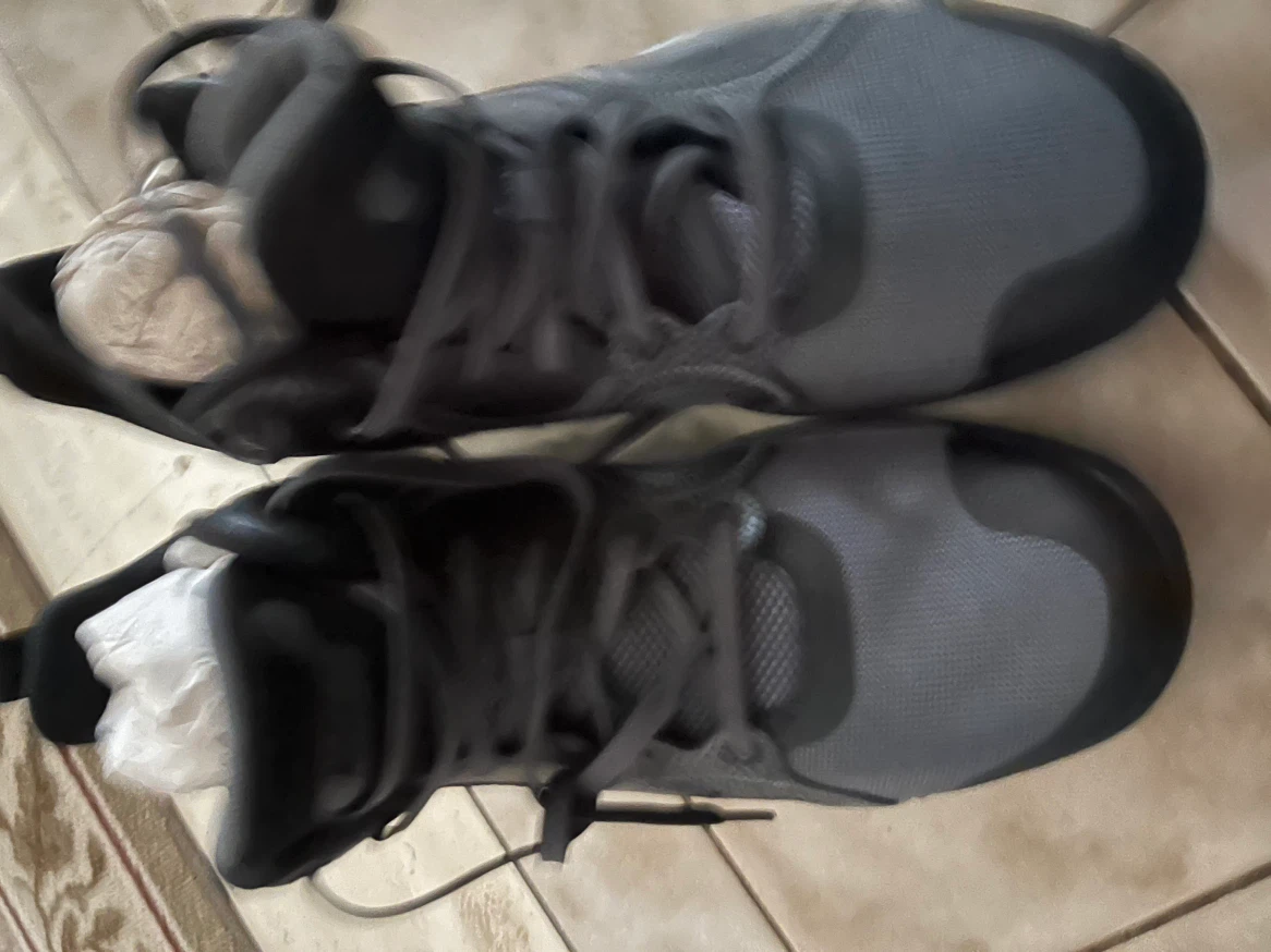 NEW Nike Basketball Shoes - size 9 men - photo 3
