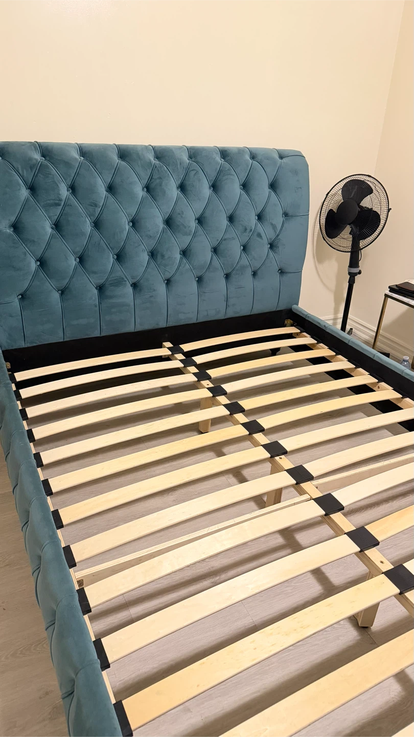 Kingsdown Mattress and Tufted Bed Frame - photo 3