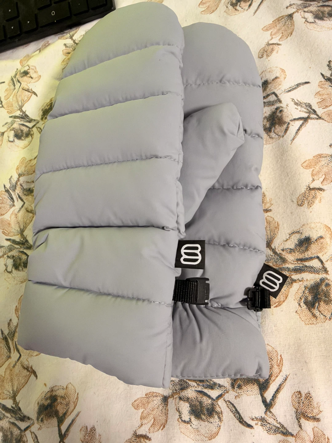 Aritzia mitten - photo 2