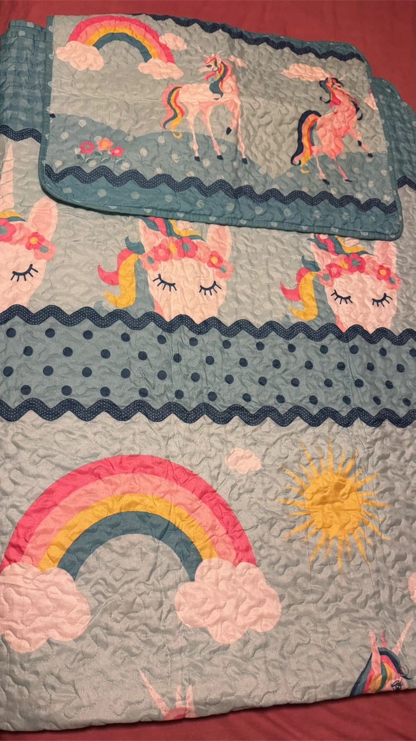 brand new Unicorn Rainbow Quilt Set - photo 5