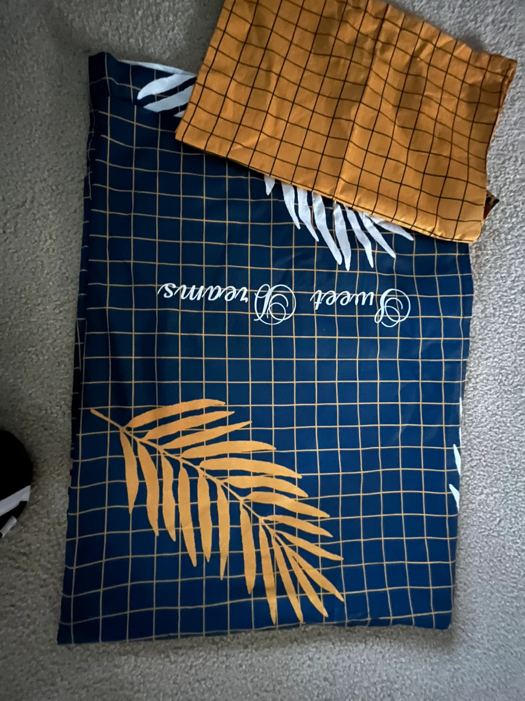 Sweet Dreams Grid Bedding Set