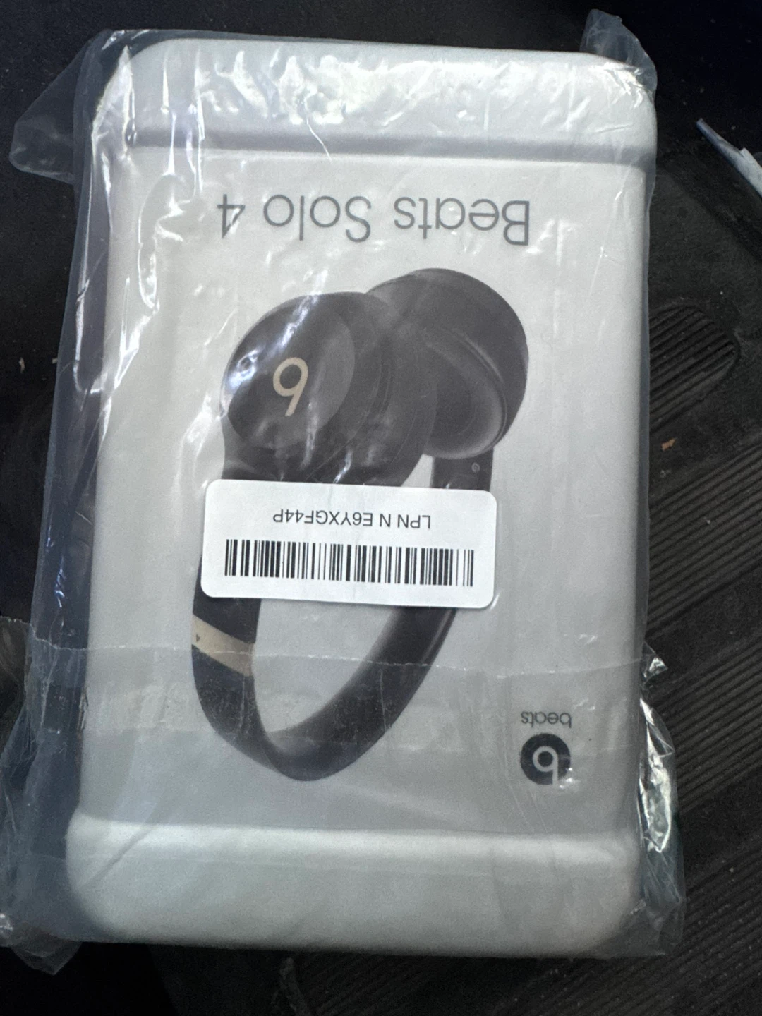 Beats Solo 4 Wireless Headphones - photo 3
