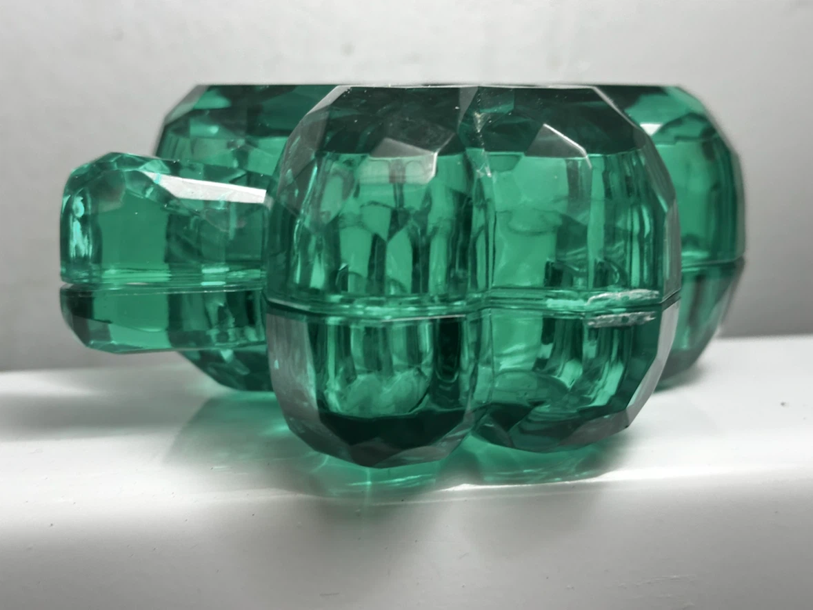 Plastic clover trinket box - photo 2