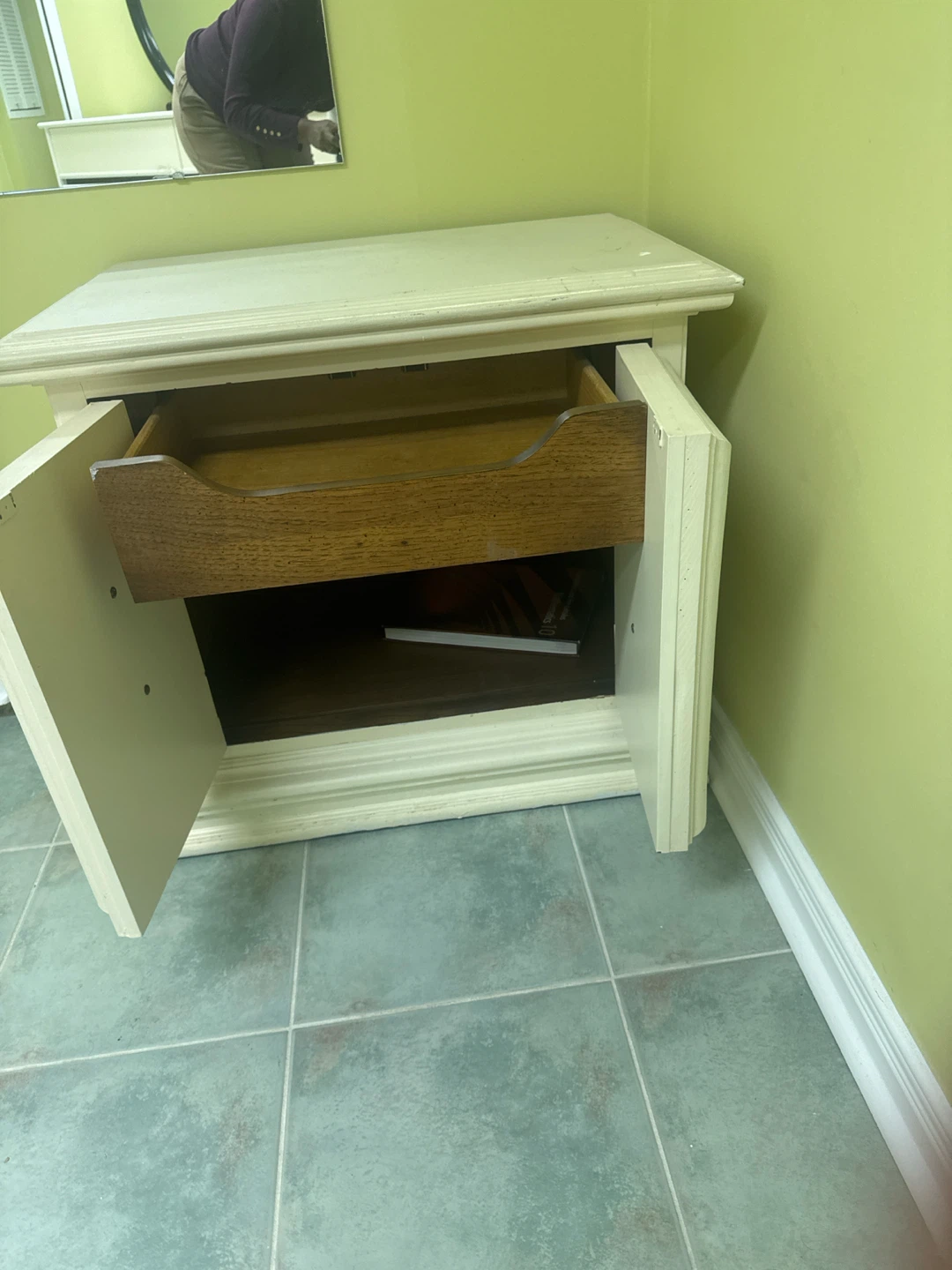 Cream Painted Wooden End Table - photo 2