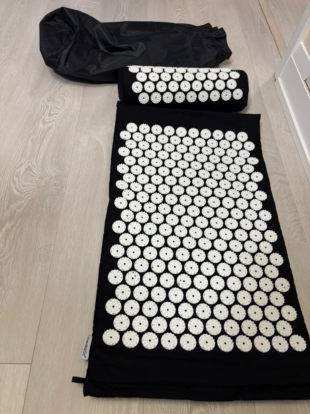 Acupressure Mat and Pillow Set with Storage Bag