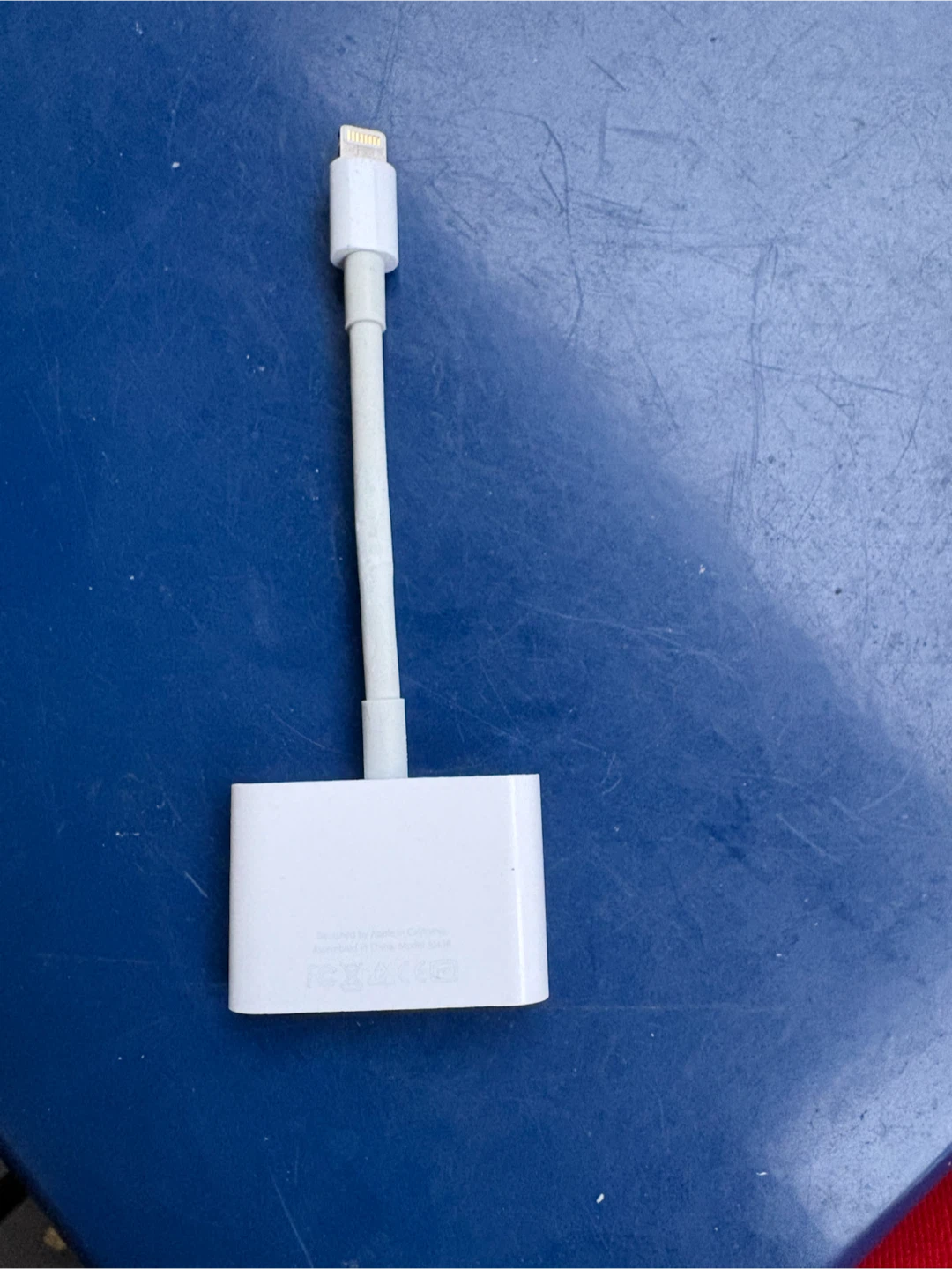 Apple Lightning to Digital AV Adapter - photo 2
