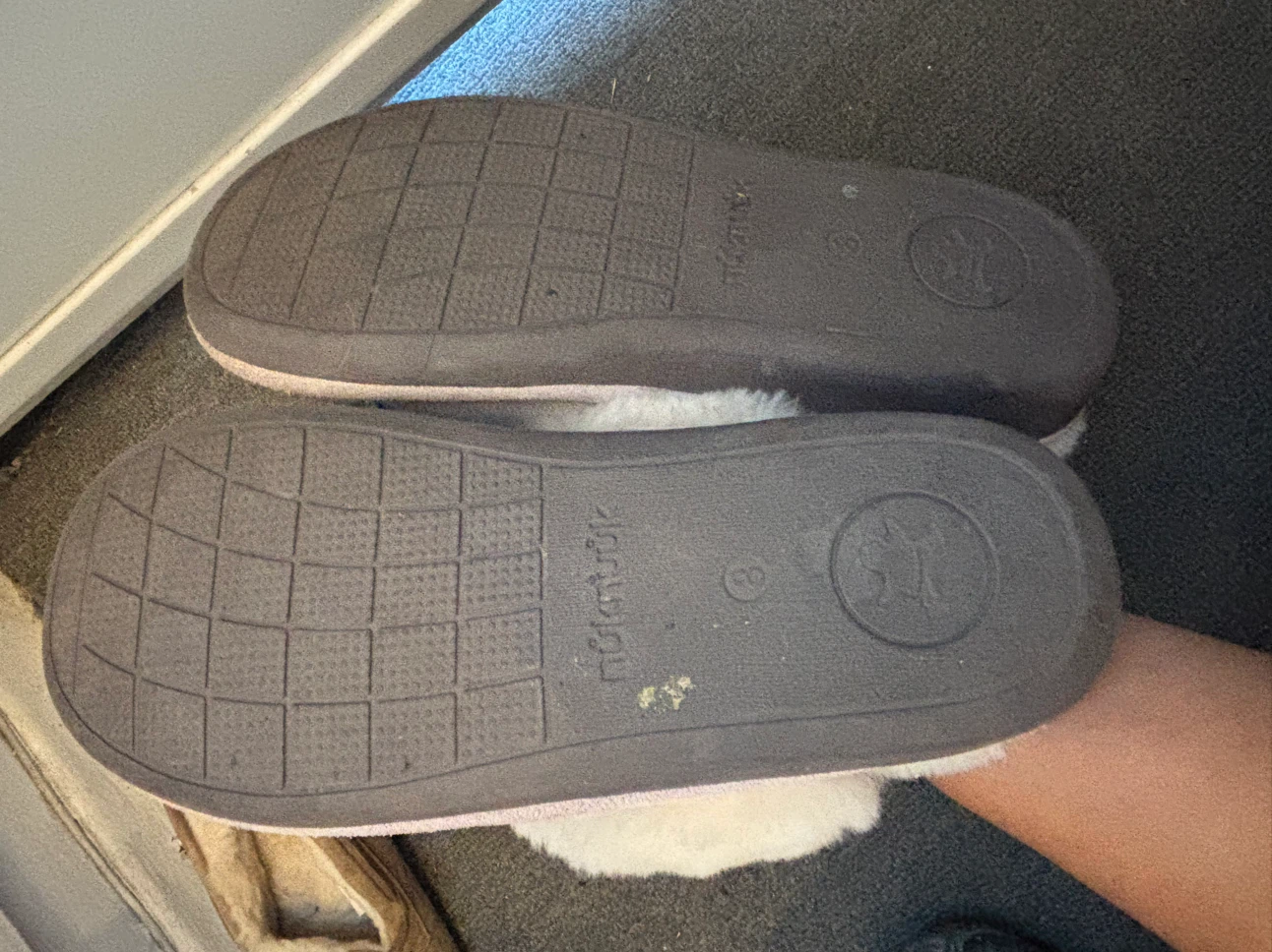 Nulnutuk Suede Sheepskin Slippers Size 8 - photo 2