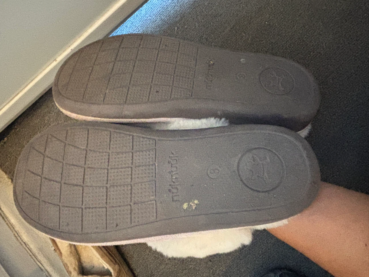 Nulnutuk Suede Sheepskin Slippers Size 8 - photo 3