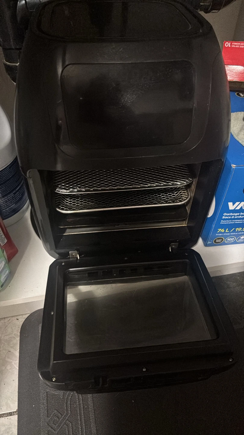 Chefman Air Fryer Oven RJ-38-10-RDO-V2-CA - photo 2