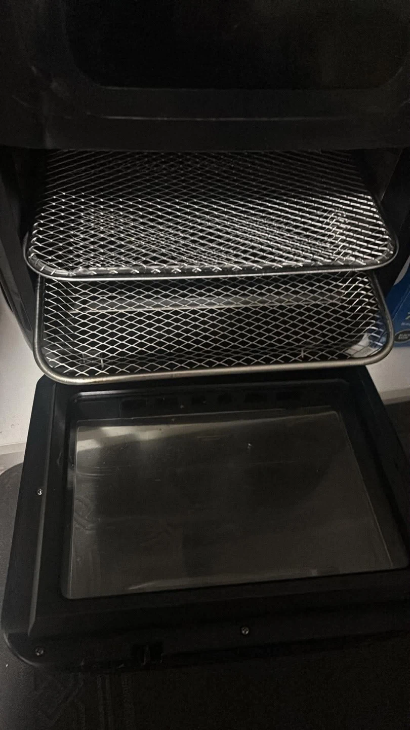 Chefman Air Fryer Oven RJ-38-10-RDO-V2-CA - photo 5