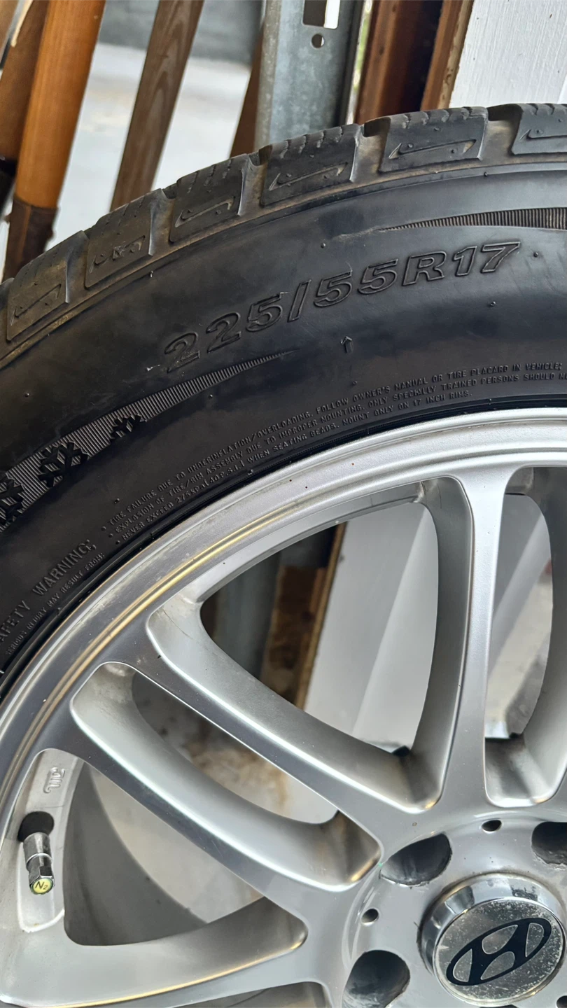 Hyundai rims with winter tires 17 inch - photo 2