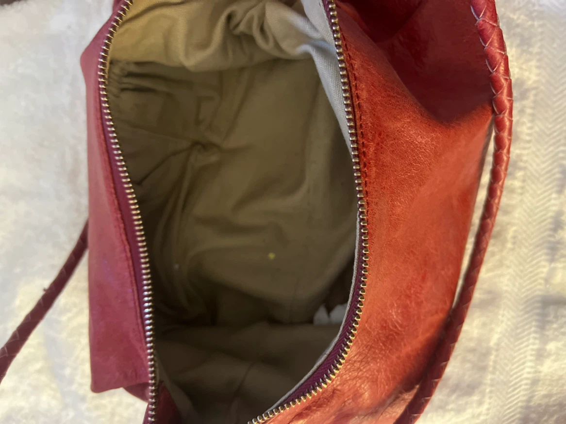 Elliott Lucca Red Leather Shoulder Bag - photo 3