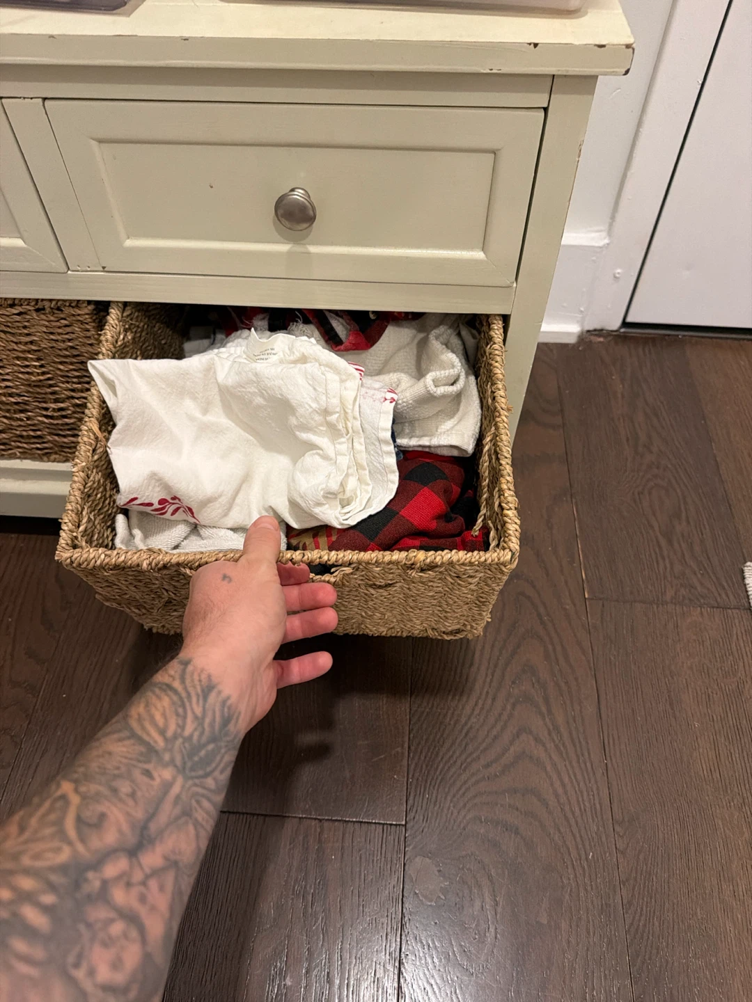 A 6 drawer entrance organizer - photo 4