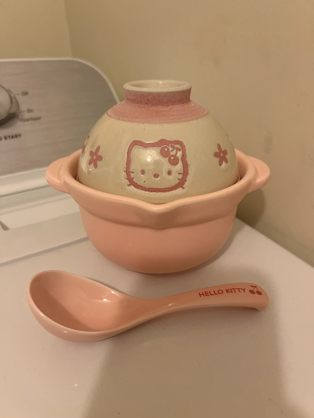 Hello Kitty Earthenware Pot with Spoon
