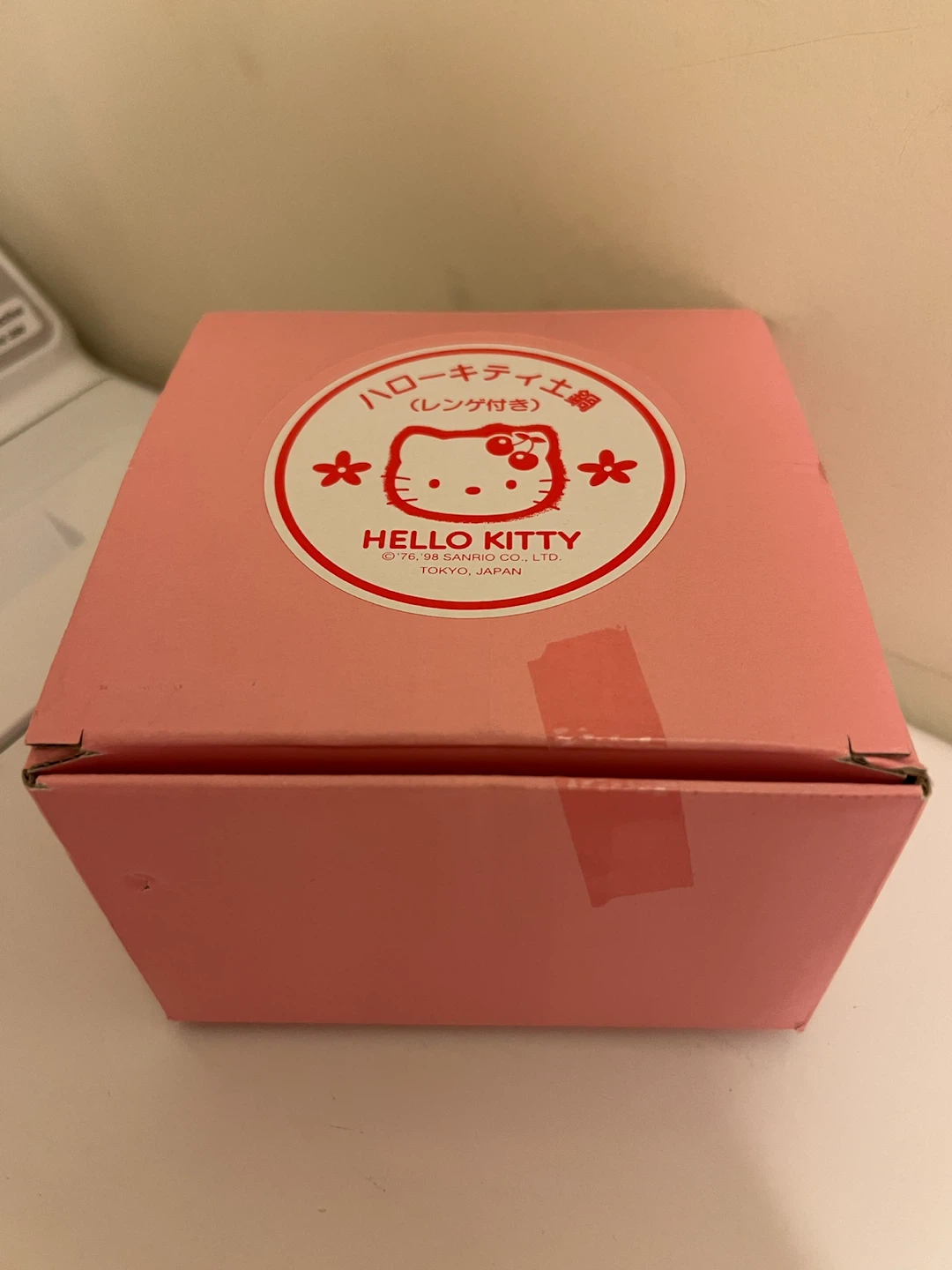 Hello Kitty Earthenware Pot with Spoon - photo 3