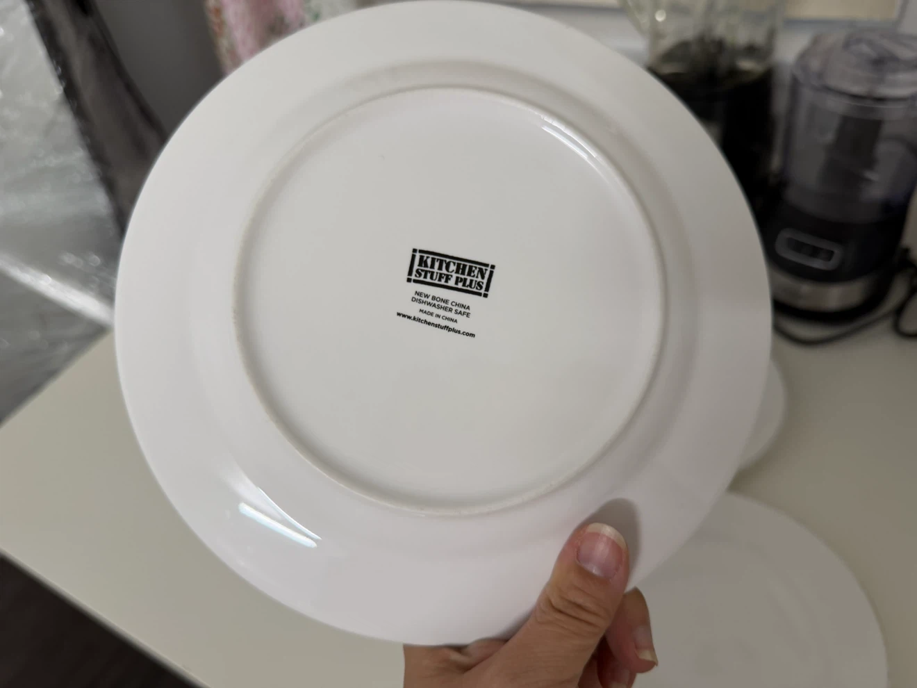 Kitchen Stuff Plus white plates - photo 4