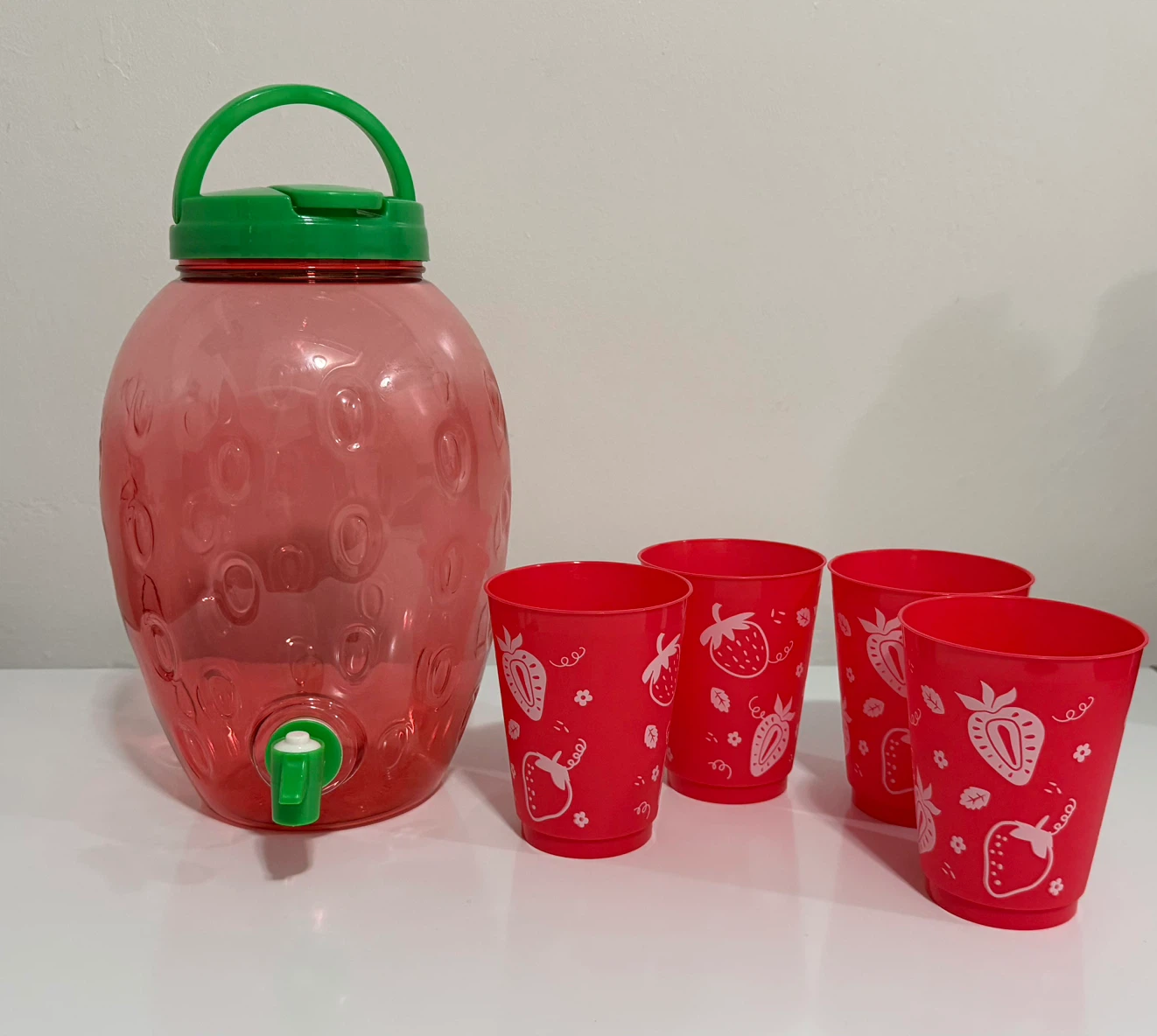 Strawberry Beverage Dispenser and 4 Cups Set