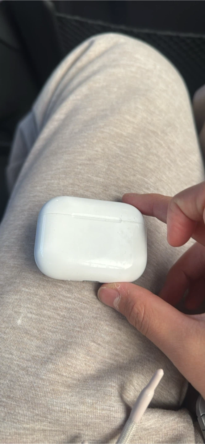AirPods Pro 3 MISSING LEFT ONE