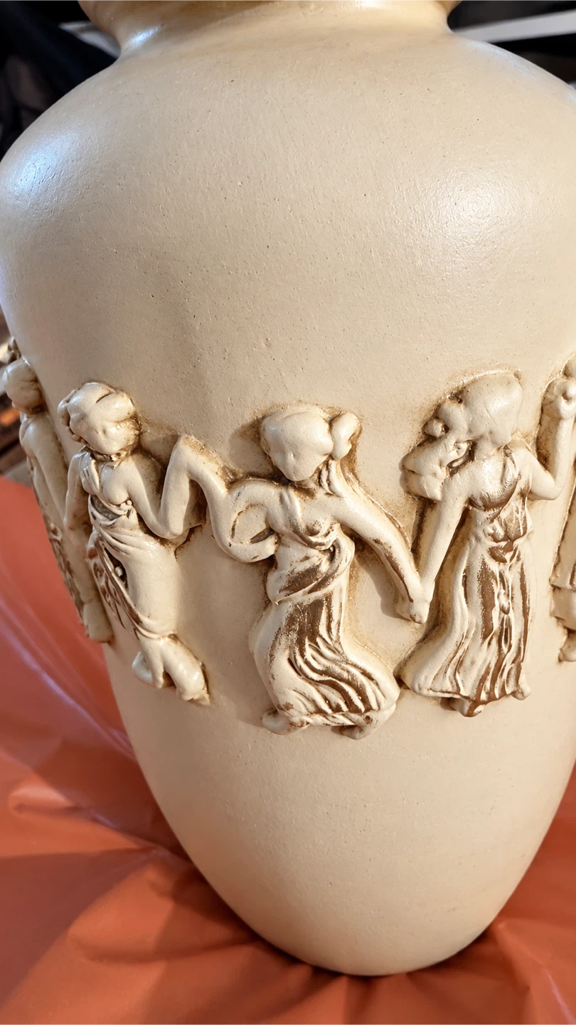 Cream and Gold Decorative Vase - photo 5